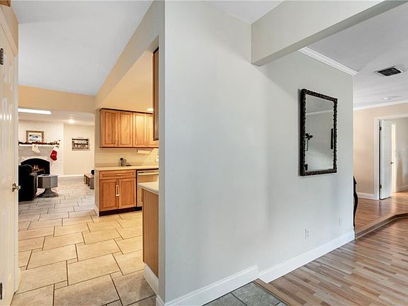 3rd image of 5119 Jeannine Ct