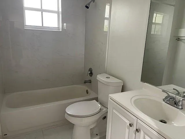 824 Savannah Falls Dr — Photo 6