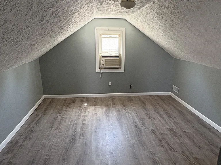 4309 Hegner Ave — Photo 10