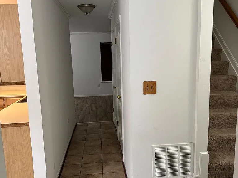9324 Town Place Dr — Photo 16