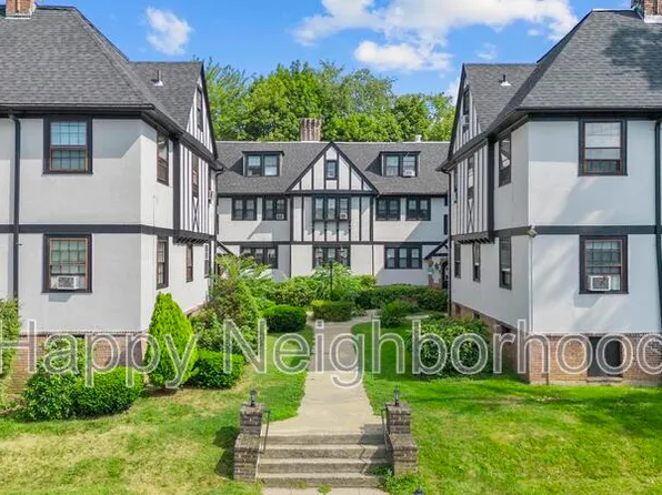 130 Bradley Ave APT 405, Meriden, CT 06451