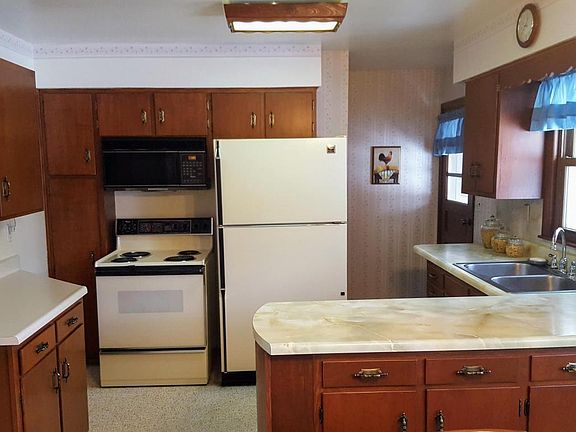4th image of 259 Downey Dr