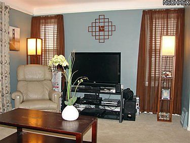 2nd image of 5619 Velma Ave