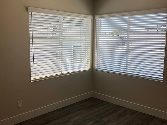 4th image of 4548-50 48th St