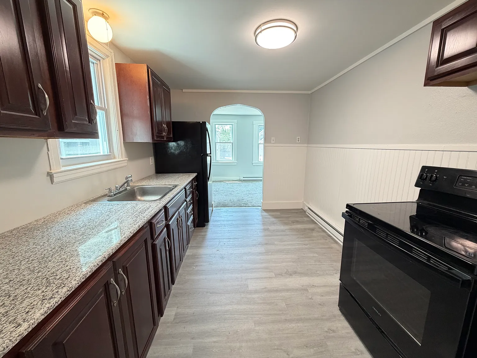 1 bed, 995 sqft, $1,300 — Photo 2