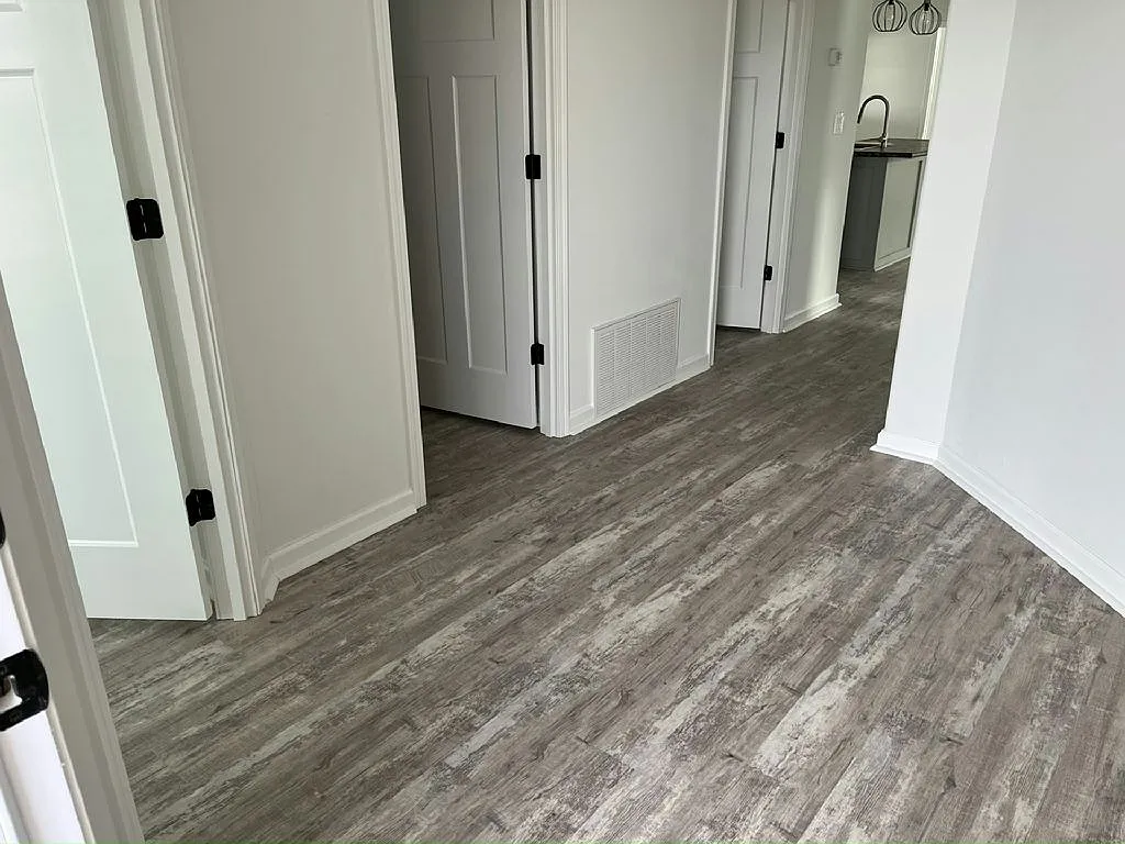 3 bed, 2.0 bath, 1460 sqft, $1,895 — Photo 3