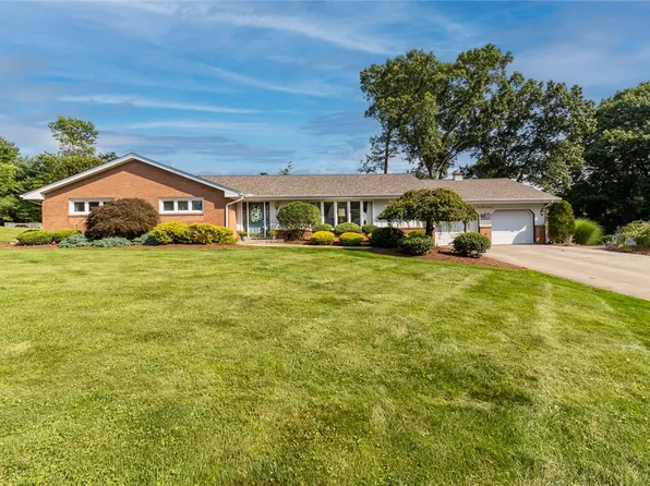113 Maplewood Dr, Beaver, PA 15009