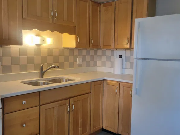 1725 Howard Ave #1, Des Plaines, IL 60018