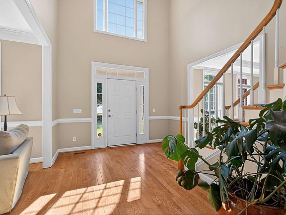 3rd image of 100 Listokin Ct