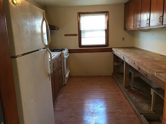 3rd image of 4611 Orchard Ln #2