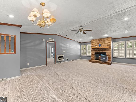 5th image of 79 Meadow Ridge Ln