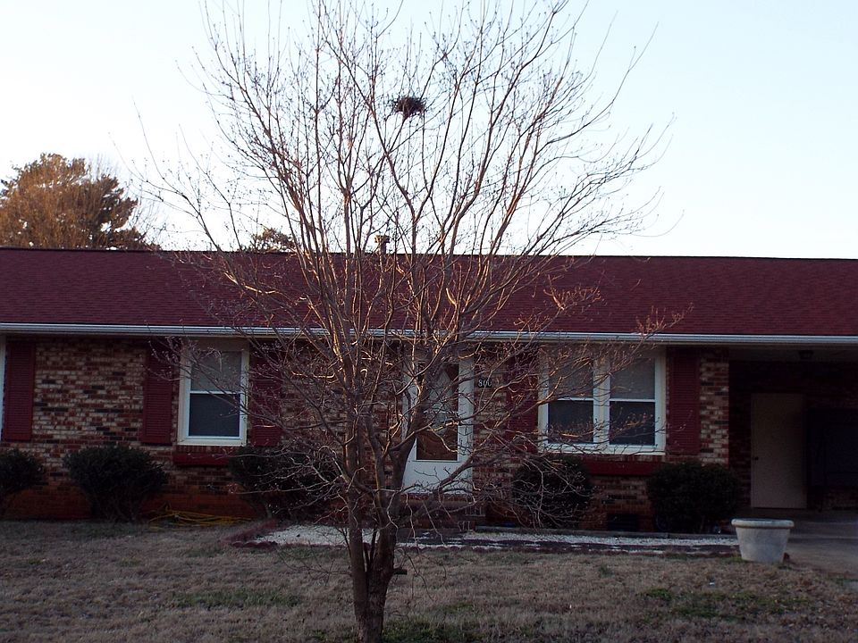 1st image of 800 Southwood Dr