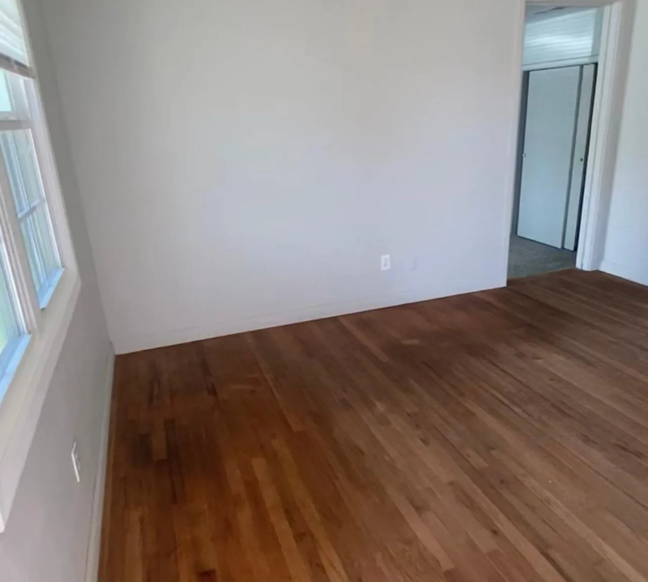 2912 2nd Pl — Photo 4