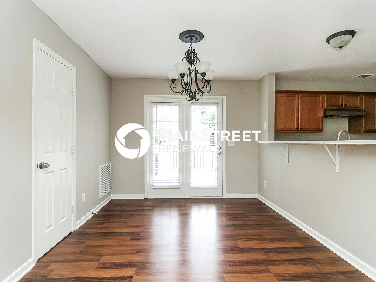 1366 Nicole Ln — Photo 4