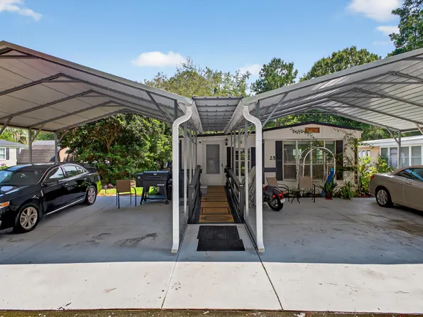 25 Ocean Reef Ln., Murrells Inlet, SC 29576