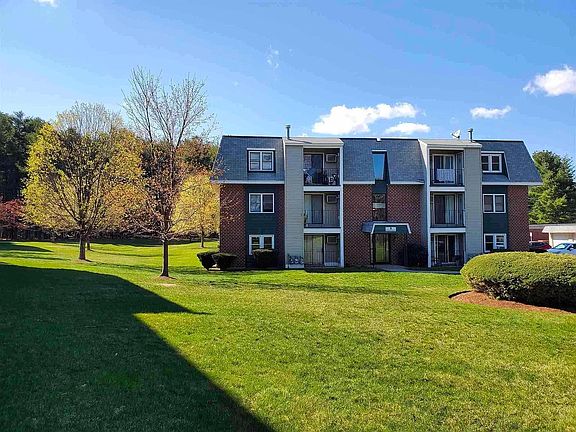 2nd image of 6 Knights Bridge Dr APT 206