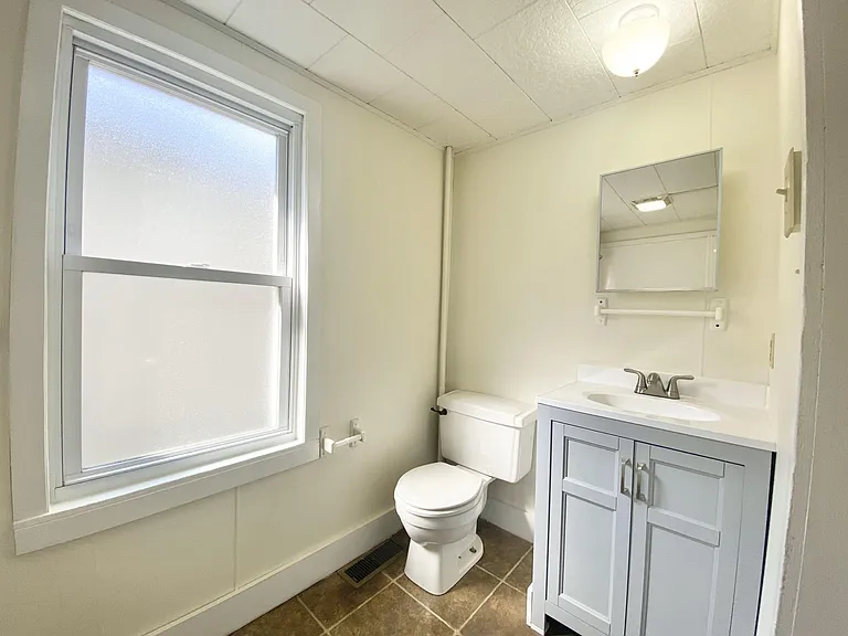 1144 Upper Mulberry St — Photo 4