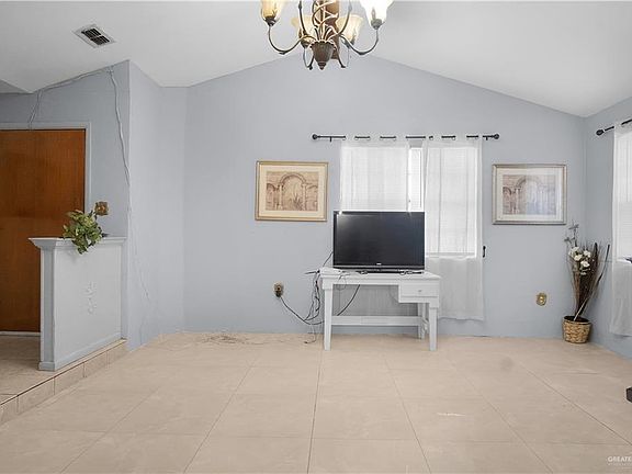 5th image of 1211 W 23rd Pl