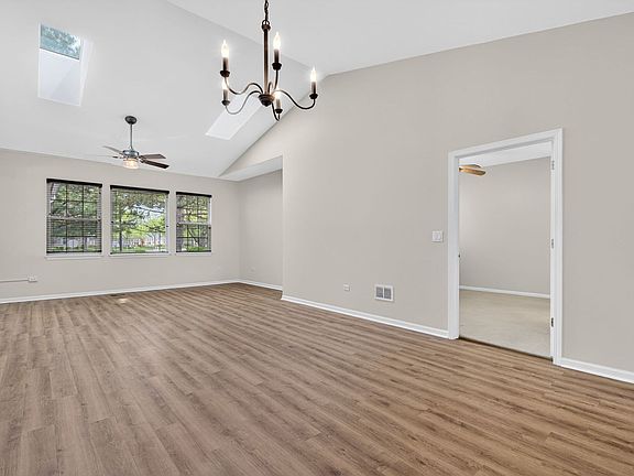 3rd image of 21533 Papoose Lake Ct