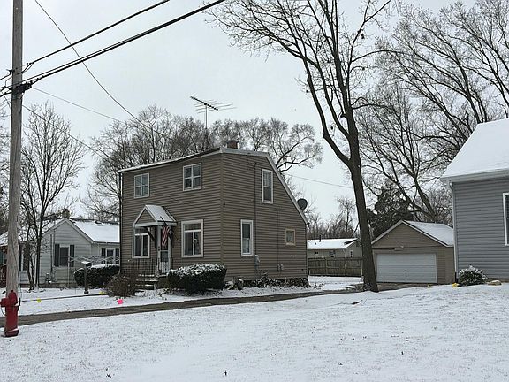2nd image of 626 N Buell Ave