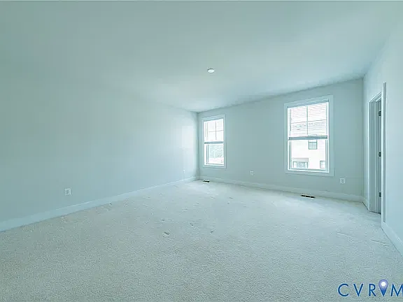 3 bed, 2473 sqft, $2,950 — Photo 3