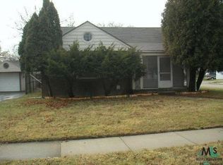 1027 Cedarhill Dr, Royal Oak, MI 48067