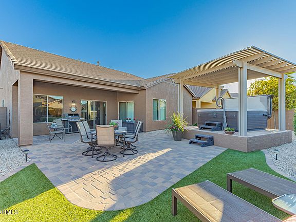 2nd image of 1064 W DESERT GLEN Drive
