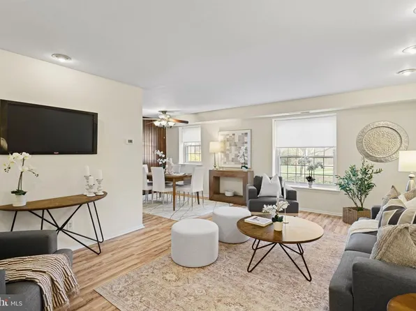 4000 Gypsy Ln #316A, Philadelphia, PA 19129