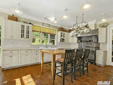 4th image of 37 Liberty St