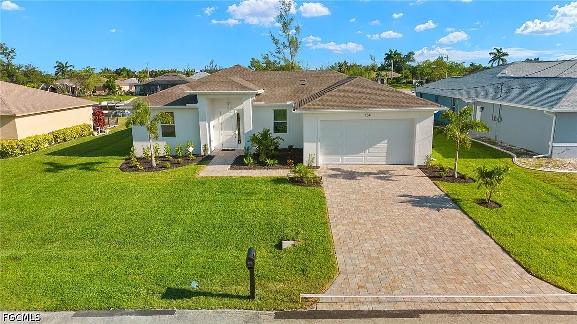 3 bed, 2.0 bath, 1700 sqft, $4,955 — Photo 4