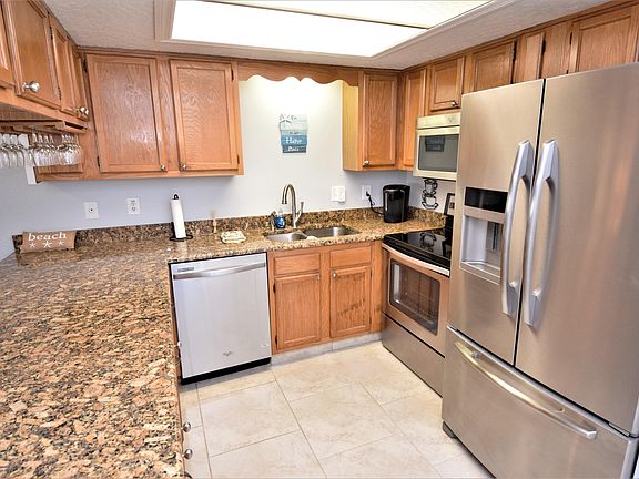 5th image of 512 Harrison Ave #512