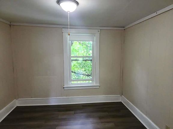 5th image of 20 Chiswick Ave #3