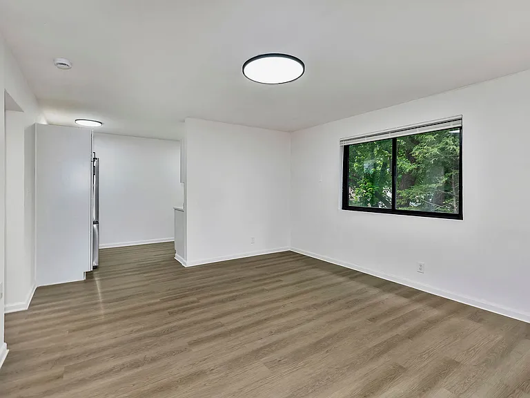 2535 Lysle Ln #5A — Photo 2