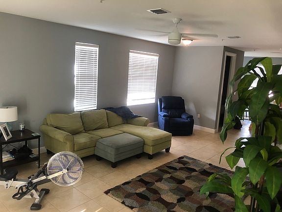 2nd image of 219 N L St APT 105