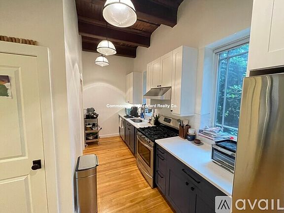 5th image of 17 Saint Marys Ct #3