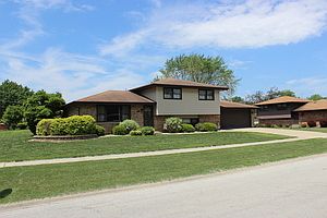 3rd image of 13656 Le Claire Ave
