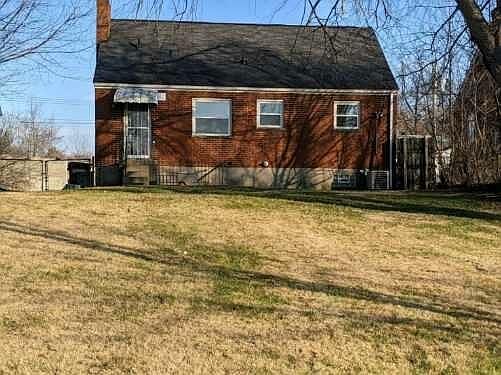 3rd image of 7113 Clovernoll Dr