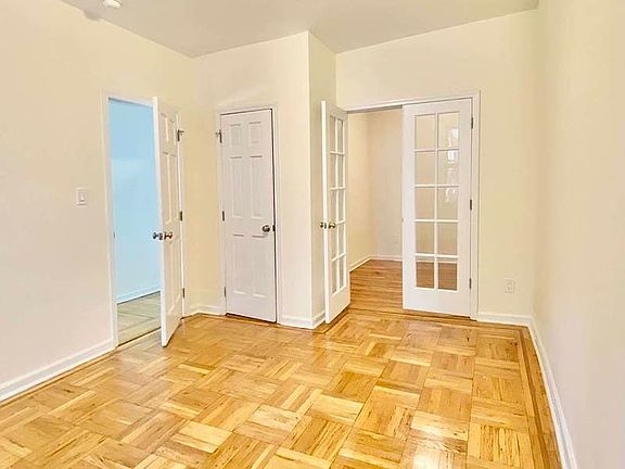 4th image of 433 E 9th St APT 6