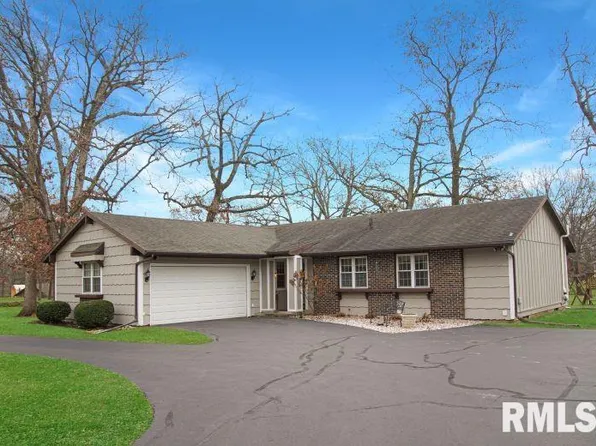 216 E Swords Dr, Edelstein, IL 61526