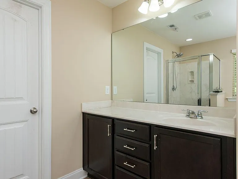 3237 Sunbright Ln — Photo 6