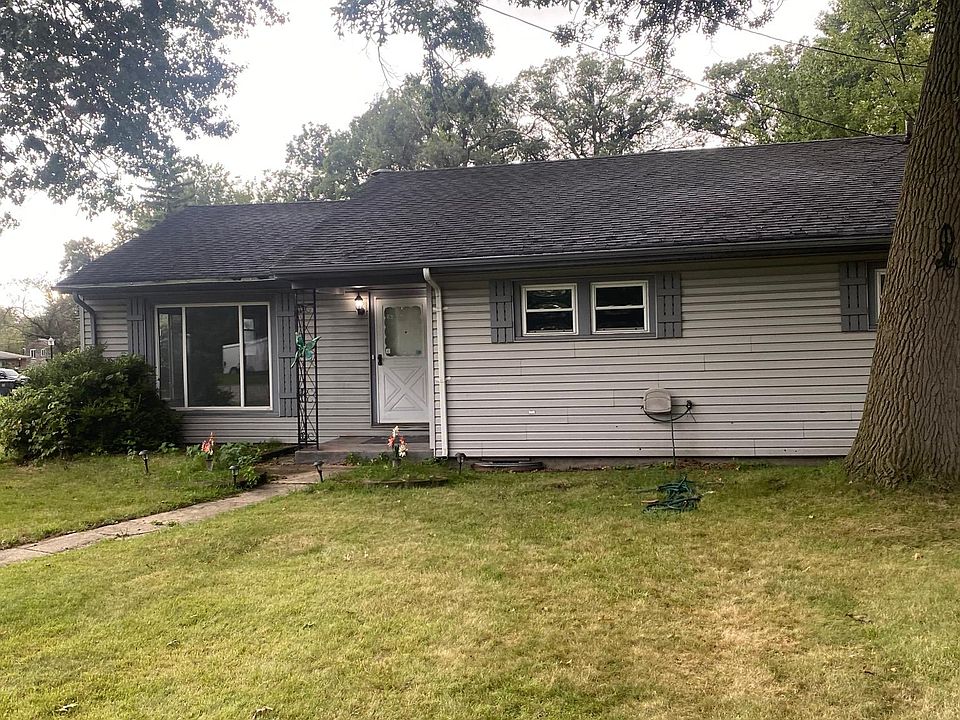 1st image of 2200 Oak Ln