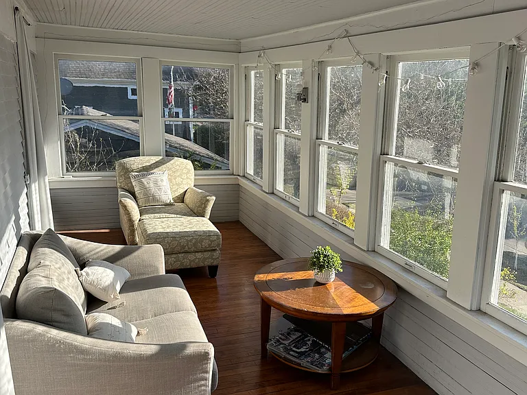 2nd floor porch