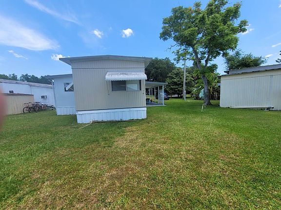 3rd image of 737 Shakespeare Dr