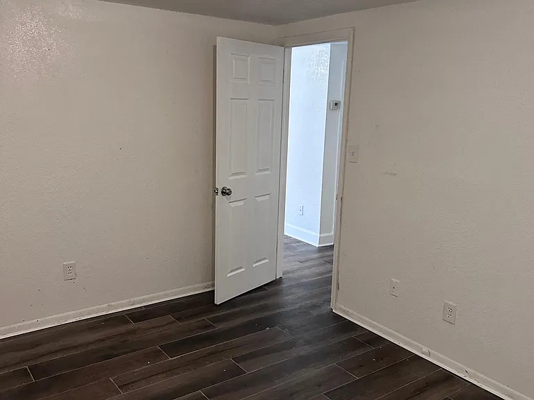 8638 Allamanda St — Photo 35