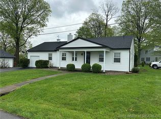 2225 Grandview Dr, Floyds Knobs, IN 47119