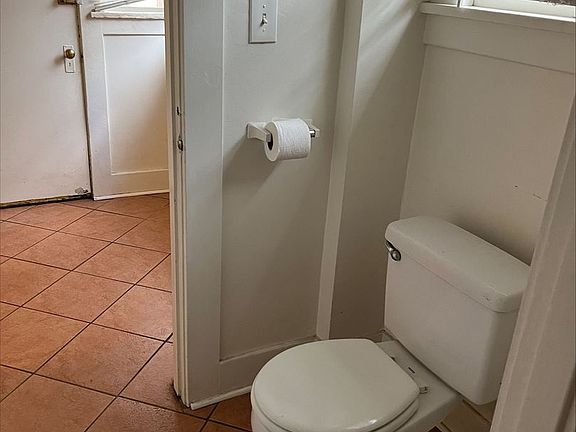 2nd image of 1498 Atchison St #1500