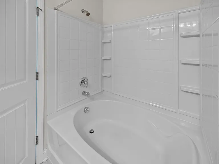 147 Ainsdale Dr — Photo 24