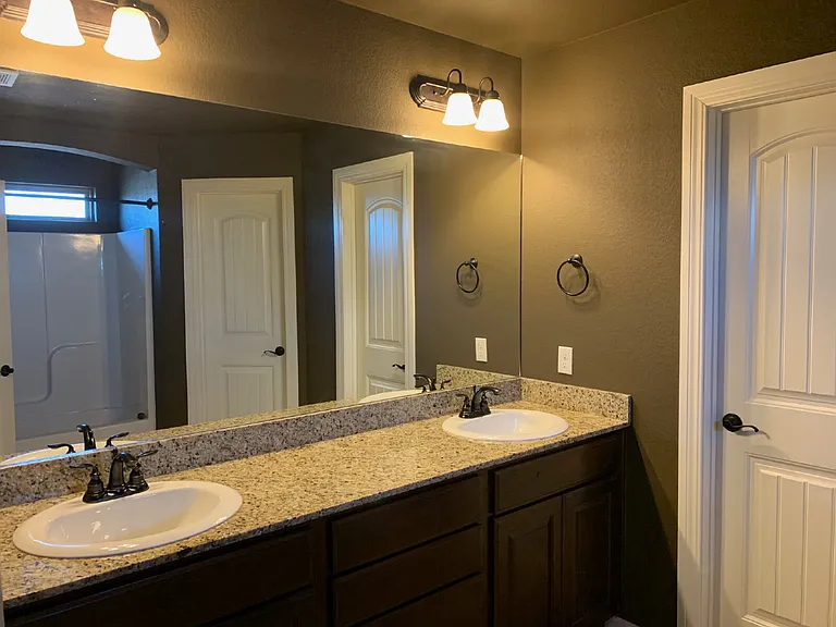 3072 N Autumn Rose Ave — Photo 7