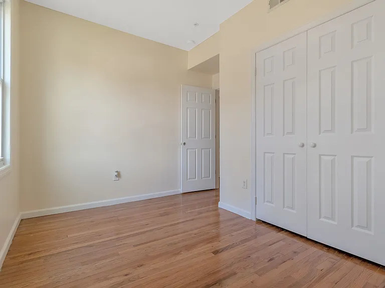 383 Central Ave #3 — Photo 7