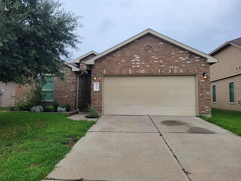 5426 Floral Valley Ln — Photo 1